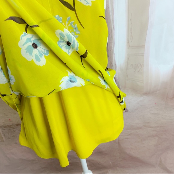 Cabi Yellow Floral Dazzle Blouse - Picture 8 of 12